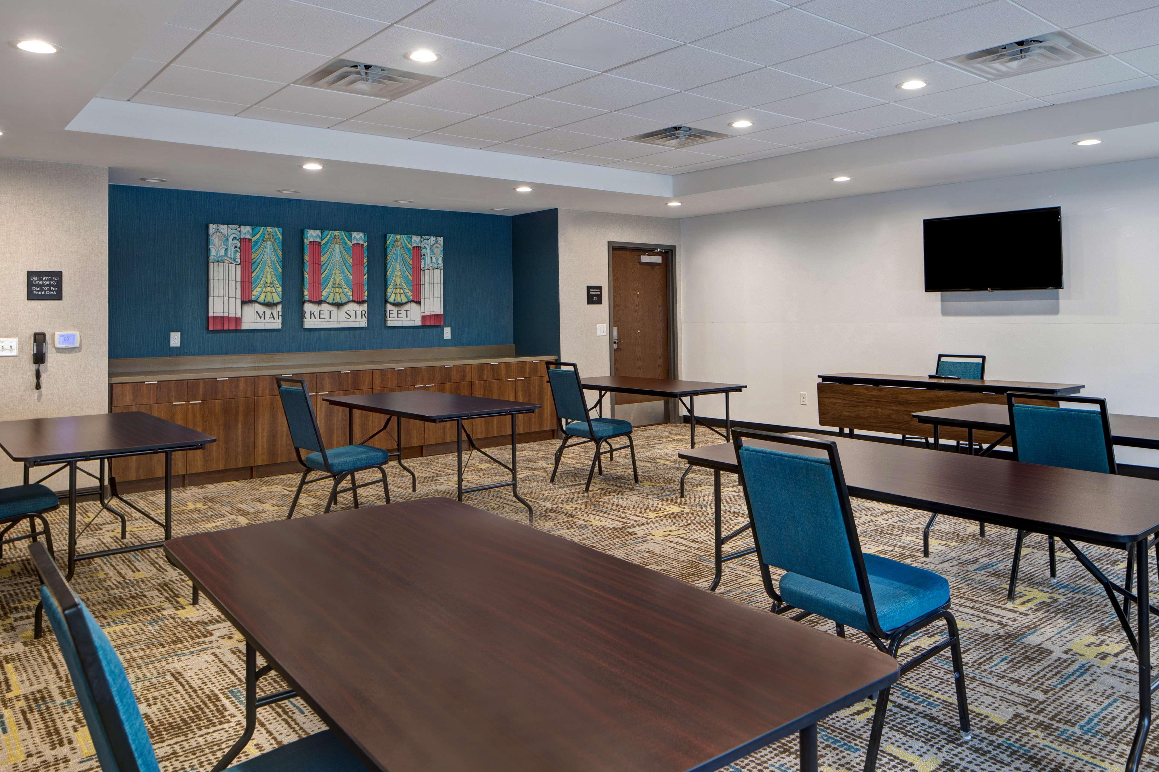 Hampton Inn & Suites Deptford, Nj Eksteriør billede