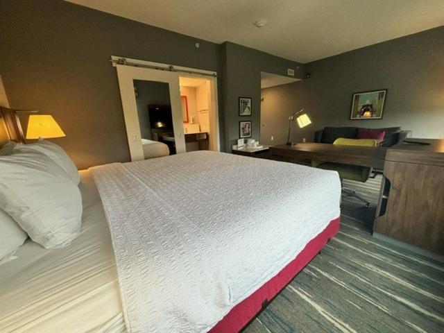 Hampton Inn & Suites Deptford, Nj Eksteriør billede